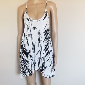 NEW! NU LABEL BLACK & WHITE FLOWY SLEEVELESS DRESS